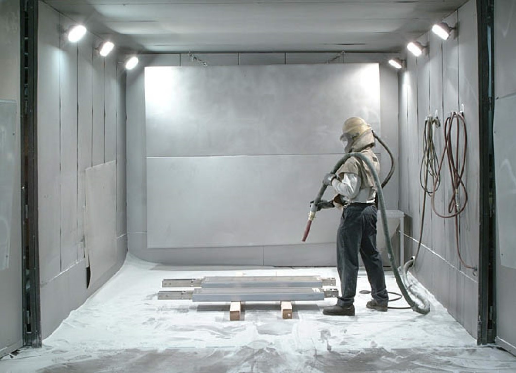 Sandblasting, glass beading []